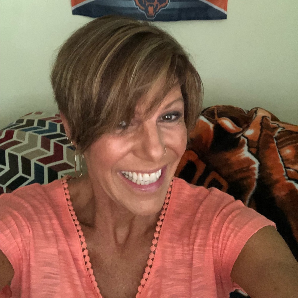 Meet your Posher, Suzanne